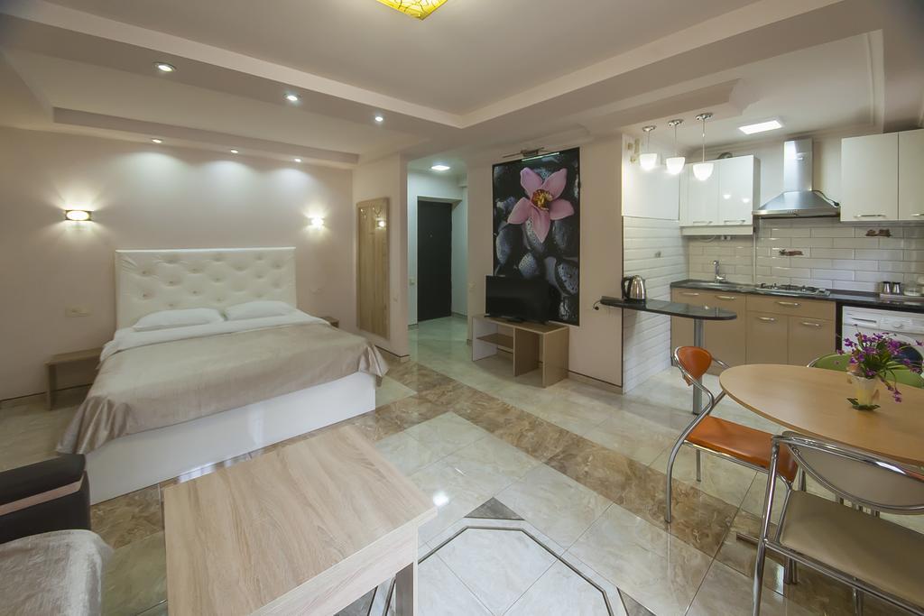 Studio On Papazyan 12 Erivan Dış mekan fotoğraf